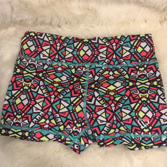 Patterned shorts - Picture 3 of 4